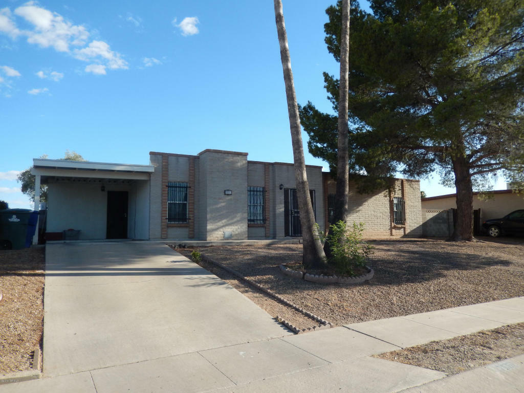 Property Photo:  7552 E Lakeside Drive  AZ 85730 