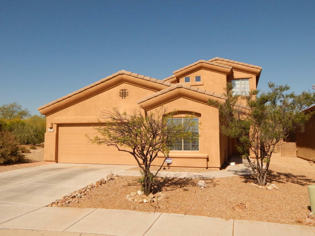 Property Photo:  2041 N Avenida Tabica  AZ 85614 