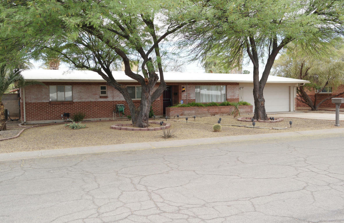 Property Photo:  5820 E 7th Street  AZ 85711 