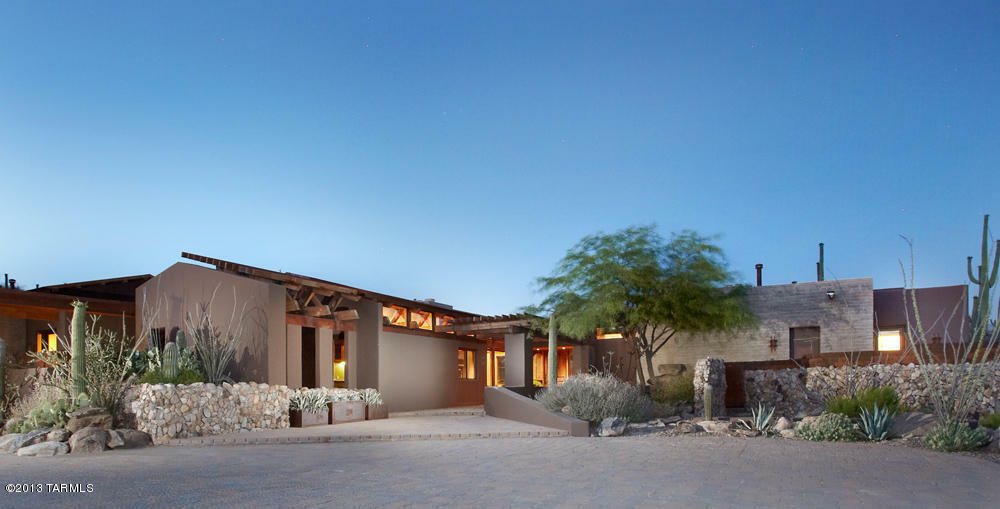 Property Photo: 13736 N Old Ranch House Road AZ 85658