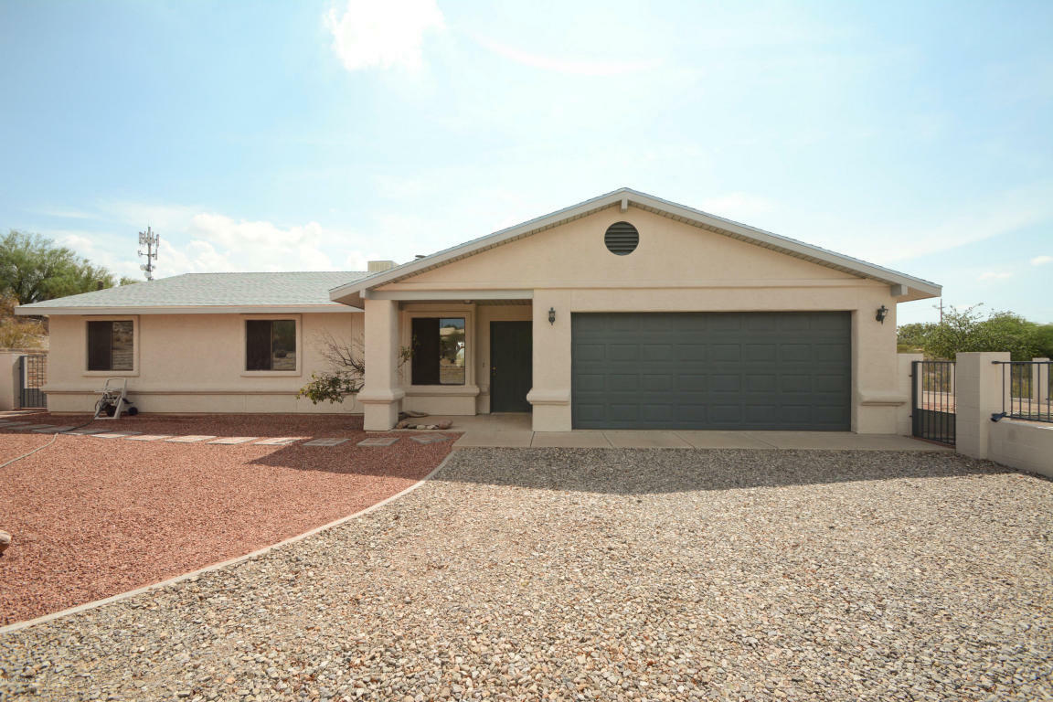 Property Photo: 4740 N Sunset Hills Lane AZ 85745