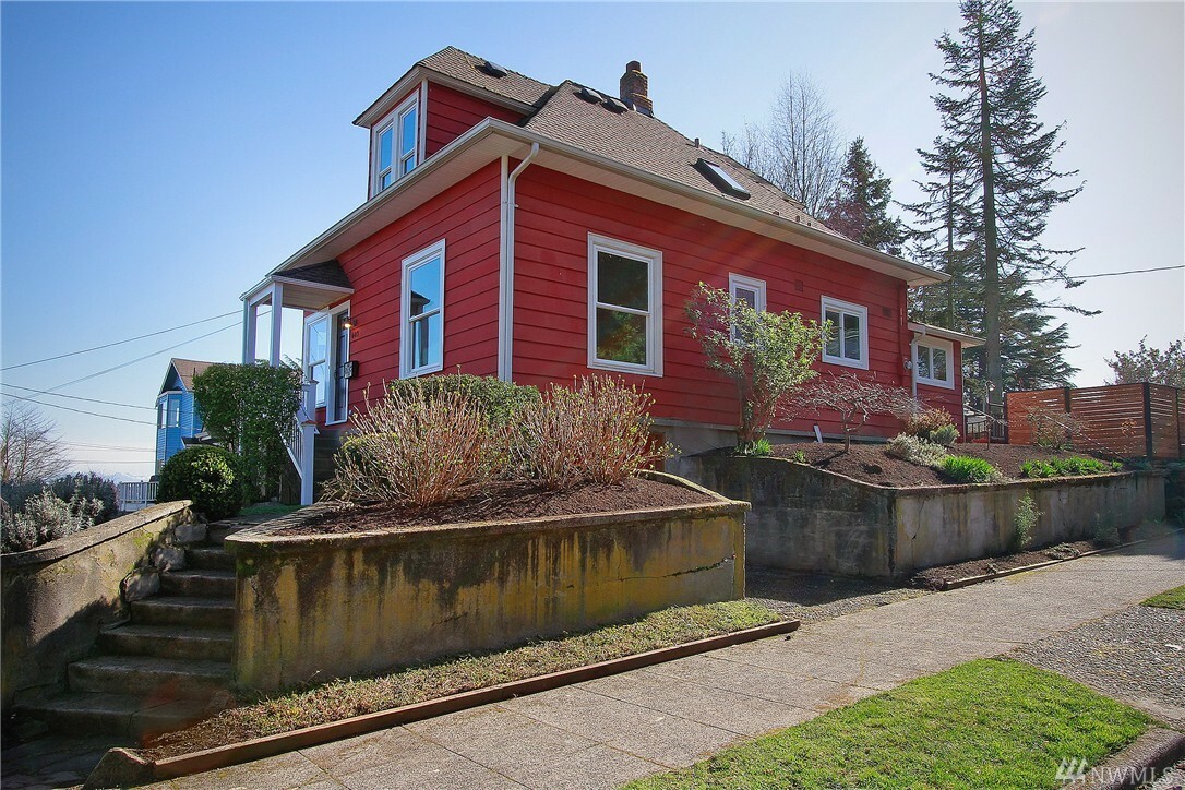 Property Photo:  603 N 65th Street  WA 98103 