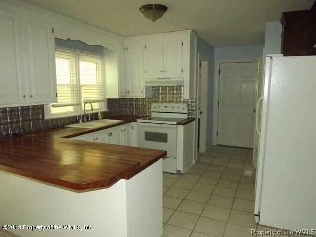 Property Photo:  104 Clarendon Court  VA 23188 