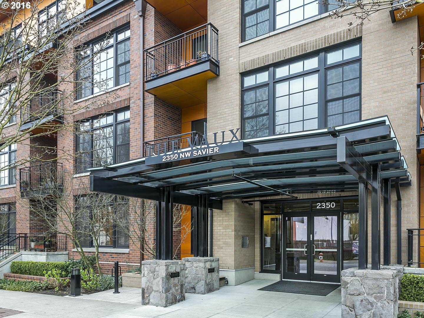 Property Photo: 2350 NW Savier St B204 OR 97210