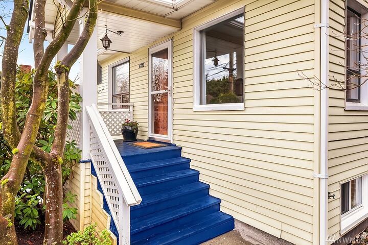 Property Photo: 6725 10th Ave NW WA 98117