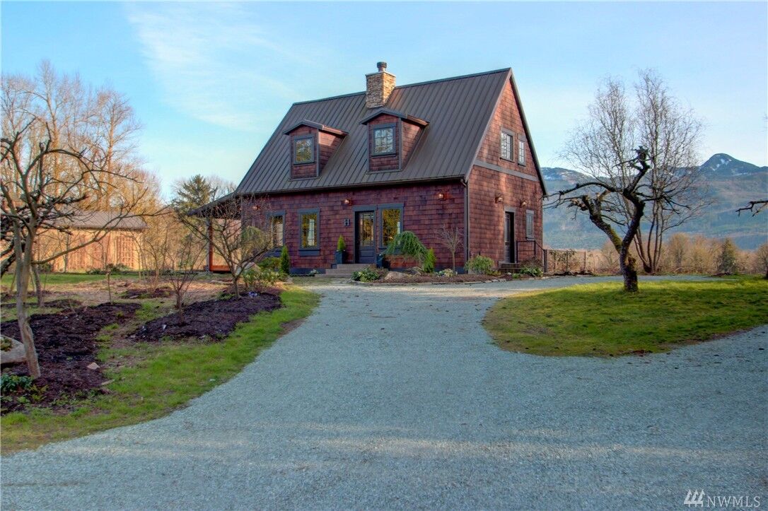 Property Photo: 28022 Buchanan Rd WA 98284