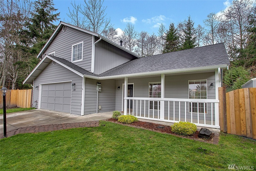 Property Photo:  74 20th Av Ct  WA 98354 