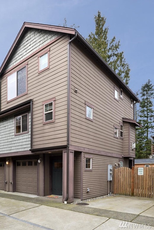 Property Photo:  11316 8th Ave NE A  WA 98125 