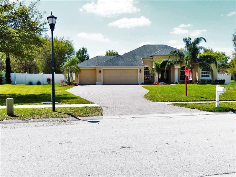 Property Photo:  12222 Creek Edge Drive  FL 33579 