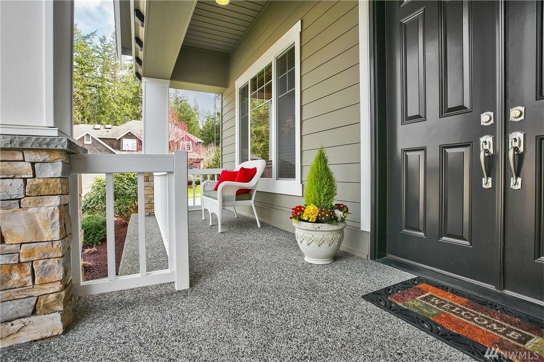 Property Photo:  8208 132nd Place SE  WA 98296 
