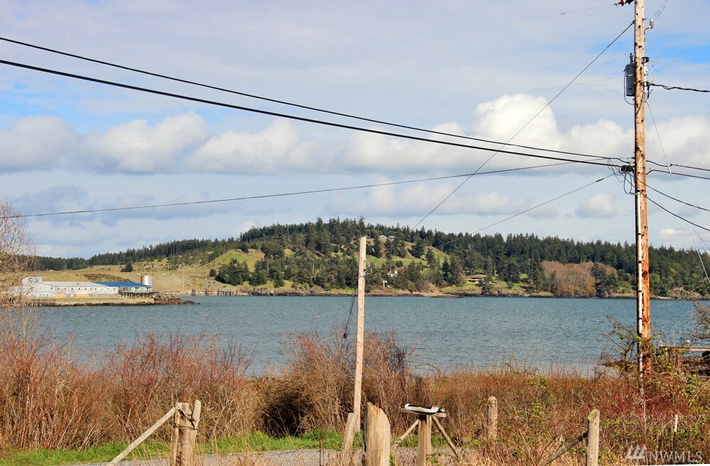 Property Photo:  70 Mill St  WA 98250 