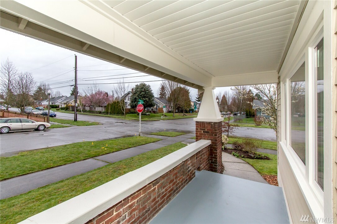 Property Photo:  4301 S D St  WA 98418 