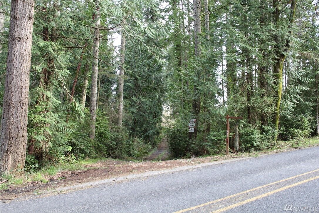 Property Photo:  1 Xx  Fox Drive  WA 98333 