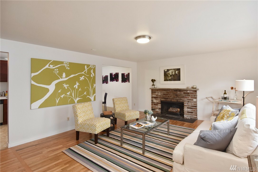Property Photo: 8700 NE 11th WA 98039