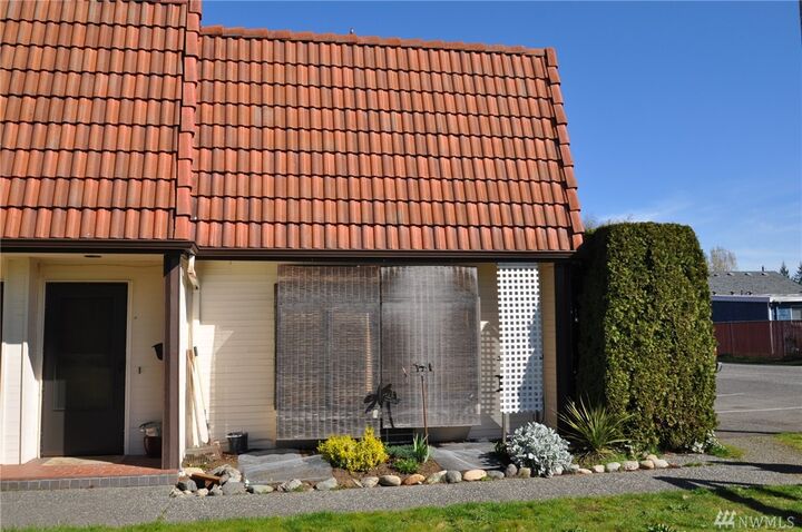 Property Photo:  1012 Columbia Ave 15  WA 98270 