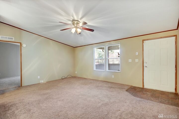 Property Photo:  25522 52nd Ave E  WA 98338 