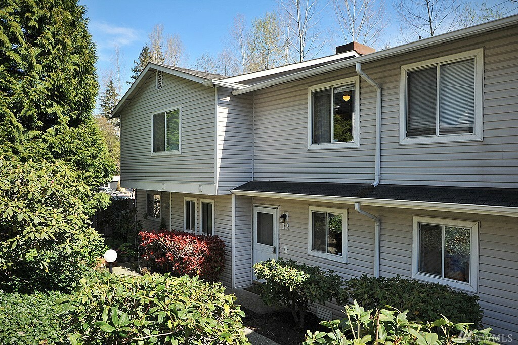 Property Photo:  18910 Bothell-Everett Hwy I-2  WA 98012 