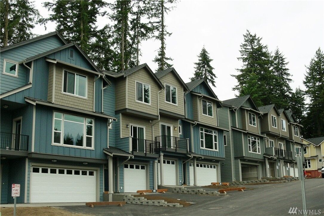 Property Photo:  10521 14th Drive SE  WA 98208 