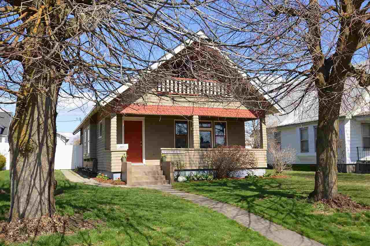 Property Photo:  307 E Gordon Ave  WA 99207 