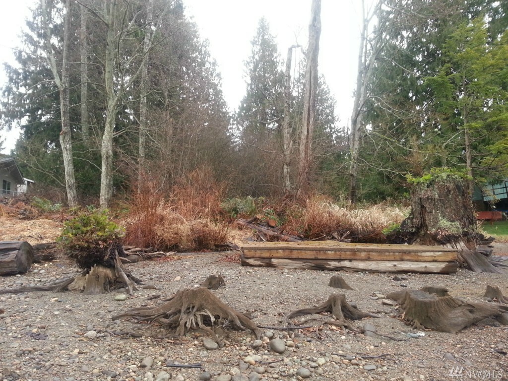 Property Photo:  4827 N Island Dr E  WA 98391 