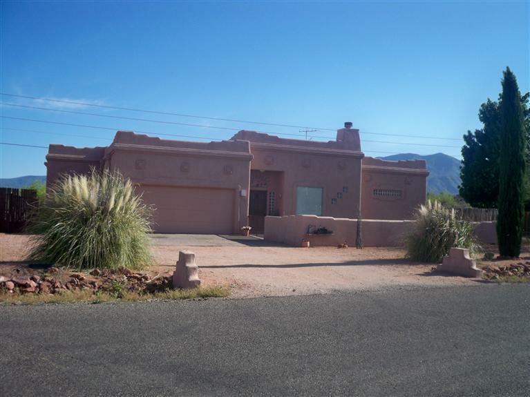 Property Photo:  1733 E Arrowhead Lane 6  AZ 86326 