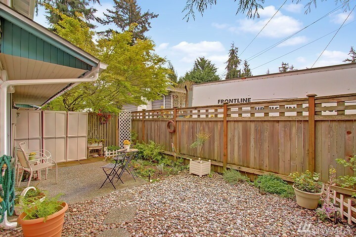 Property Photo:  7631 218th St SW 25  WA 98026 