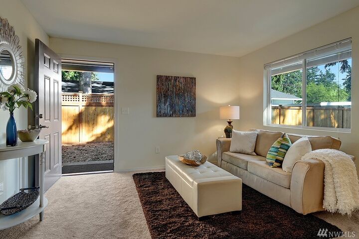 Property Photo: 8017 214th Place SW Ab WA 98026