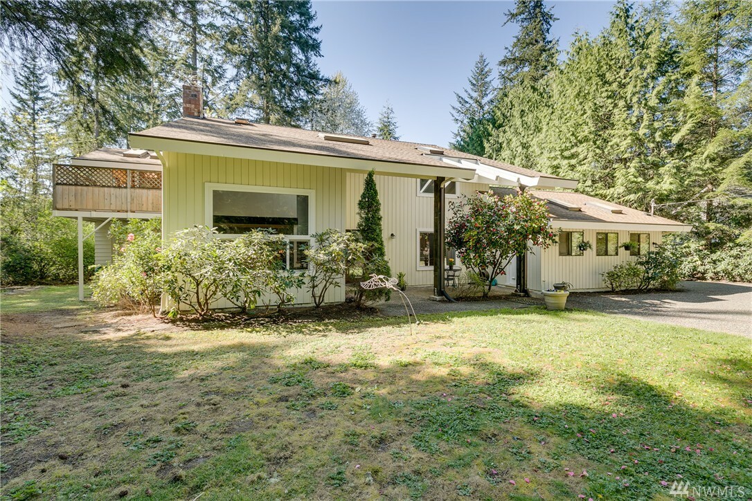 Property Photo:  18205 NE 194th St  WA 98077 