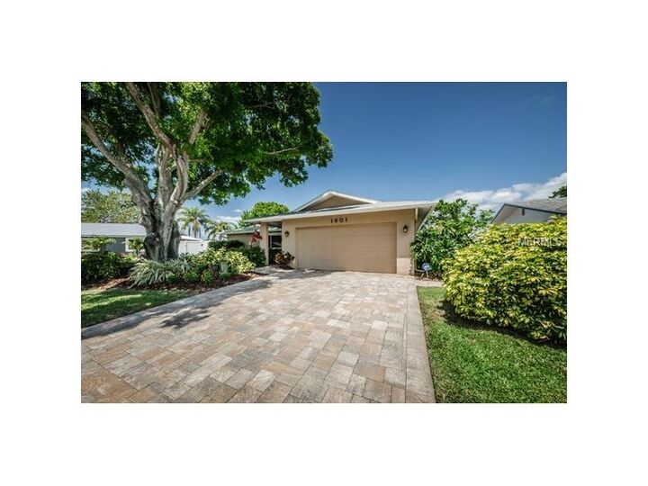 Property Photo:  1801 Ohio Avenue NE  FL 33703 