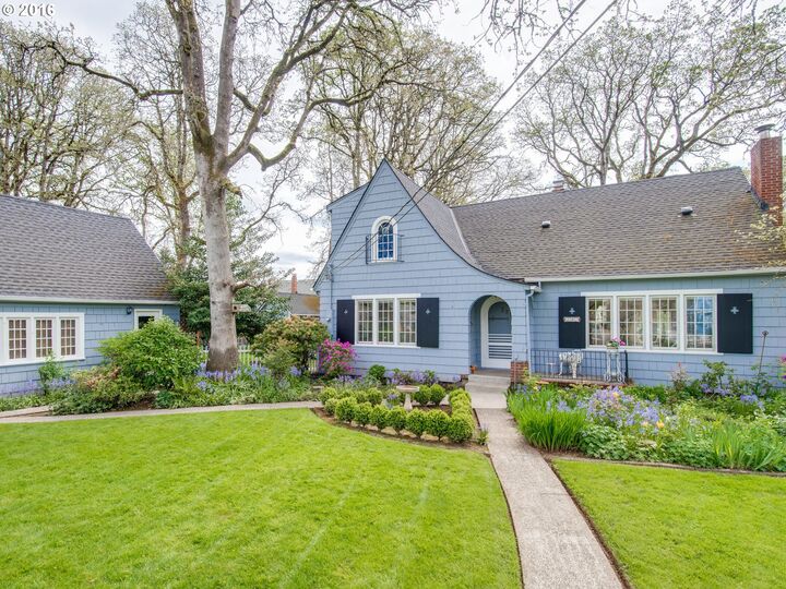 245 W Hereford St  Gladstone OR 97027 photo