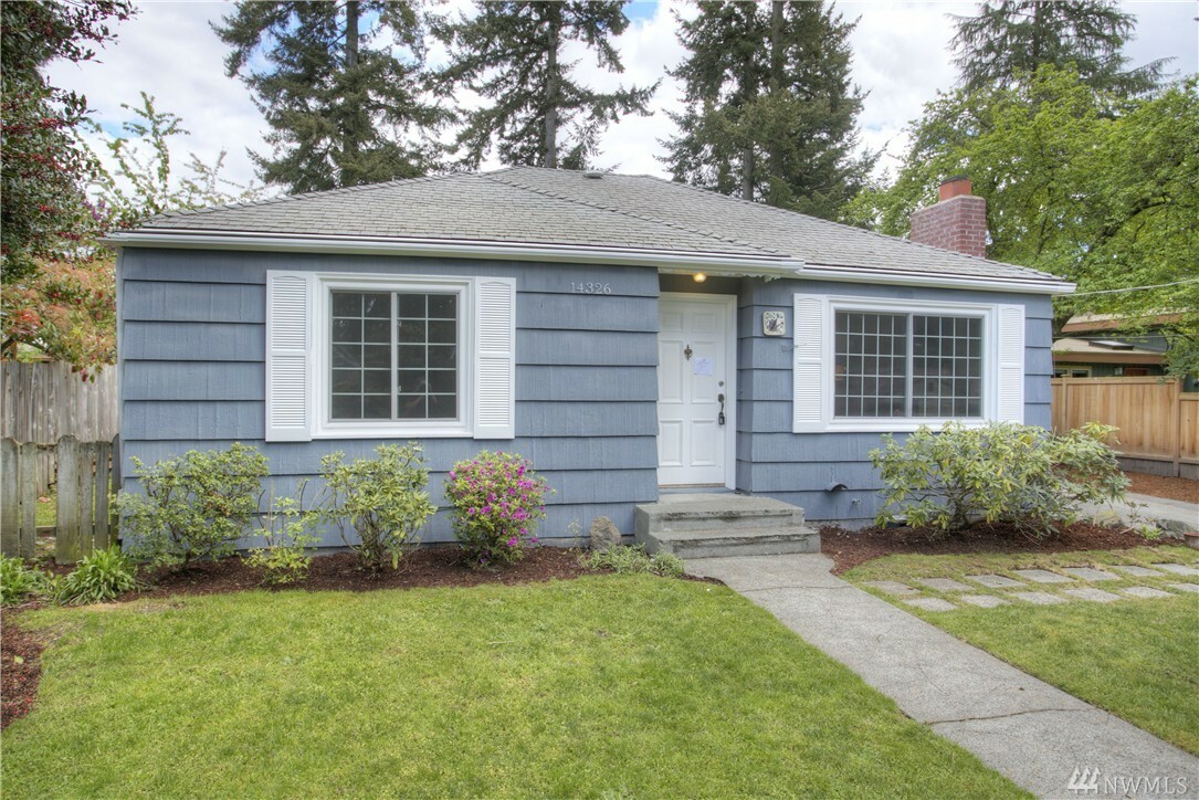 Property Photo:  14326 23rd Place NE  WA 98125 