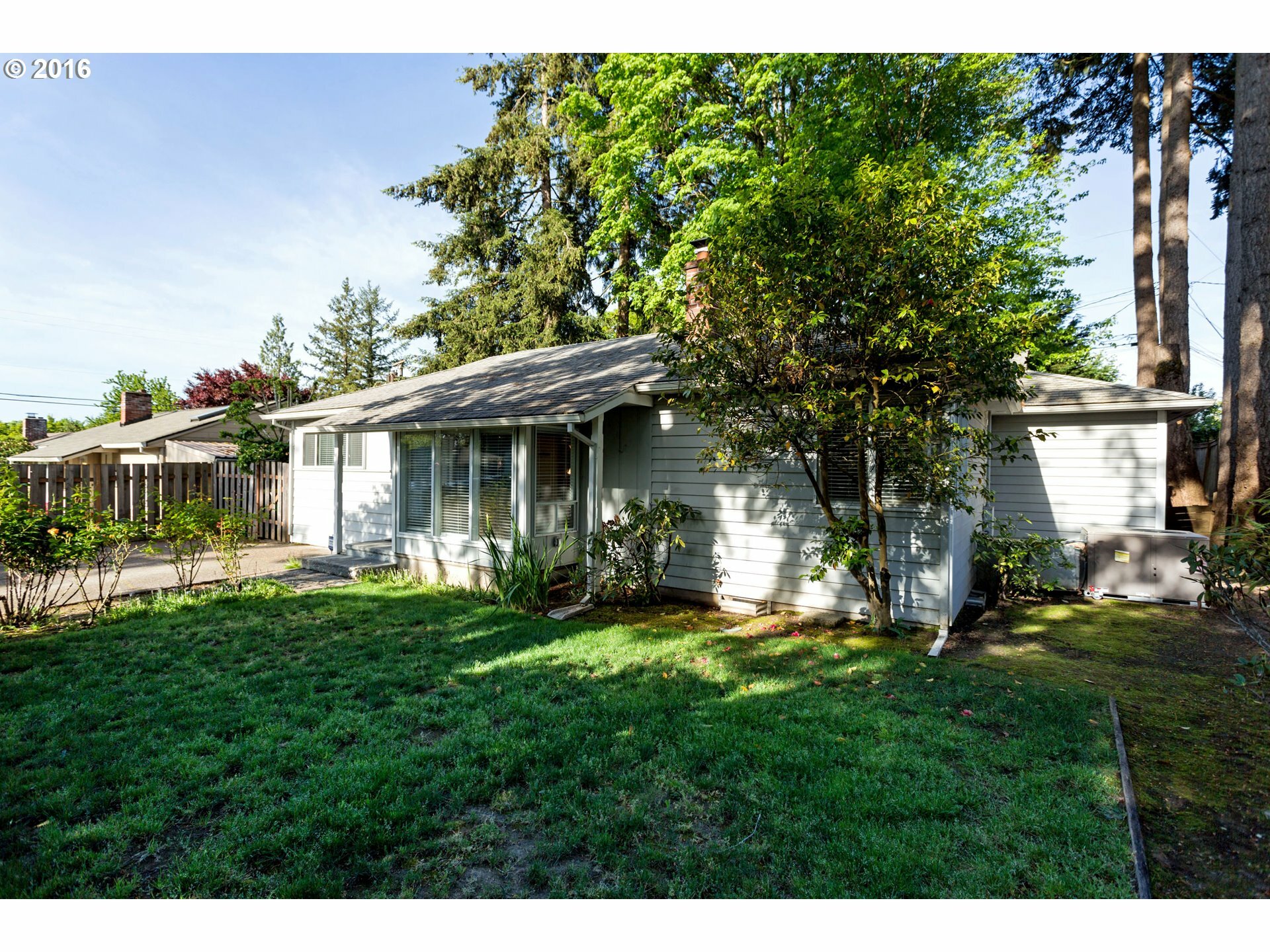 Property Photo:  85 SW 137th Ave  OR 97006 
