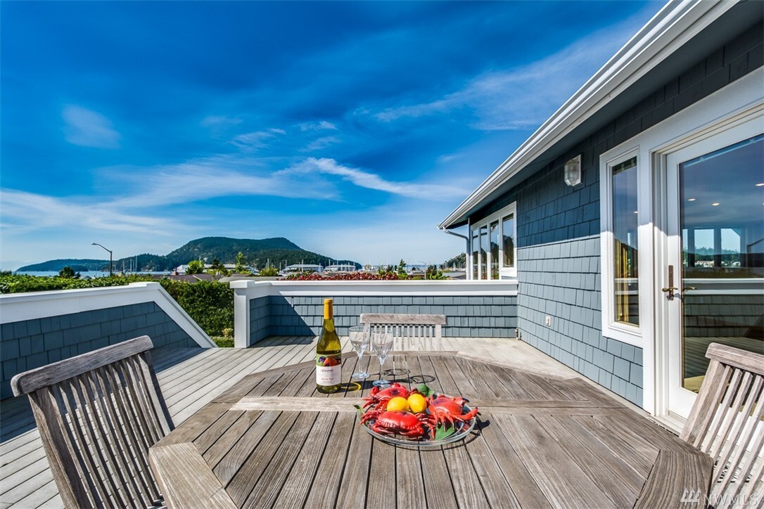 Property Photo: 5124 Doon Wy WA 98221