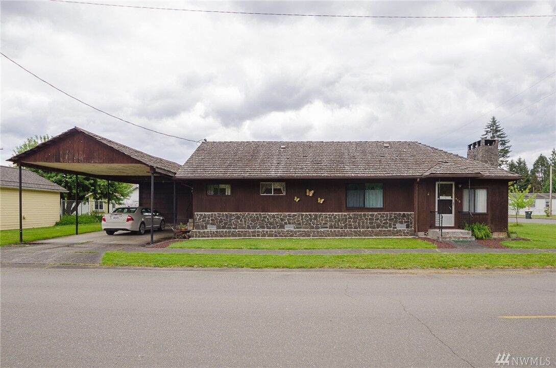 Property Photo:  620 S 5th St  WA 98591 