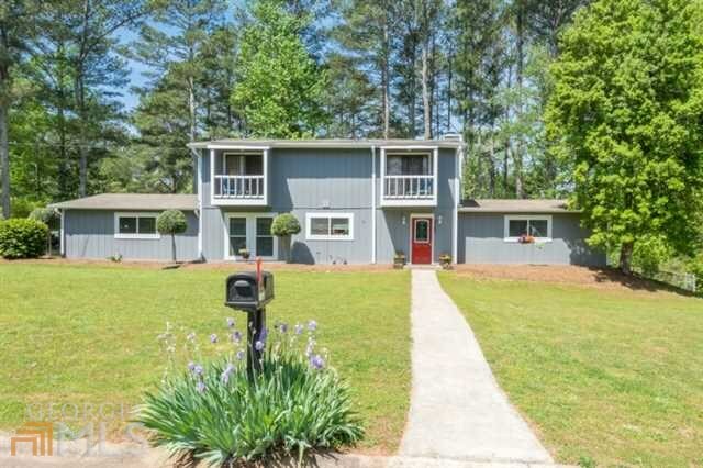 Property Photo: 4185 Meadow Ct GA 30066