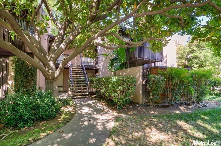 Property Photo:  2229 Woodside Lane 2  CA 95825 