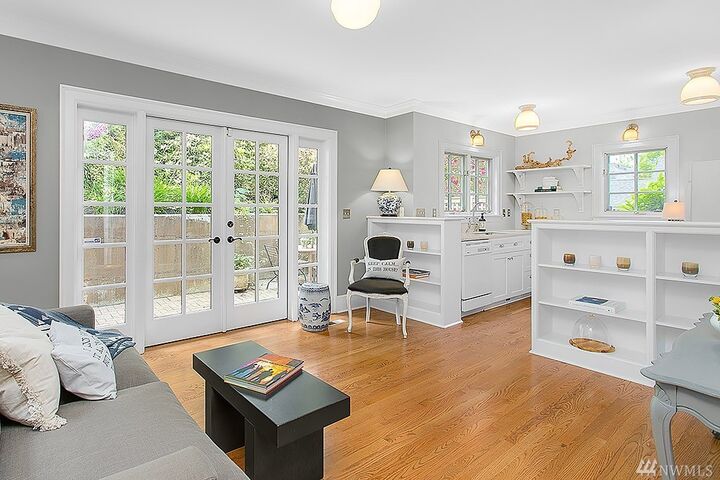 Property Photo:  1727 37th Ave  WA 98122 