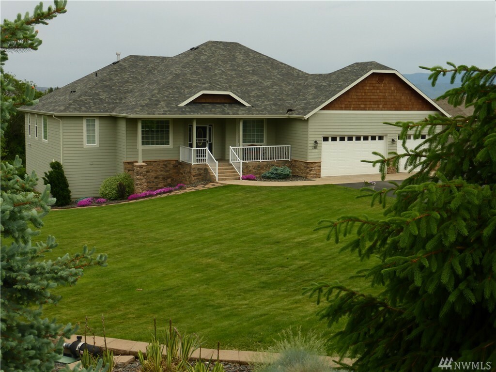 Property Photo:  3815 Lovell Rd  WA 98801 