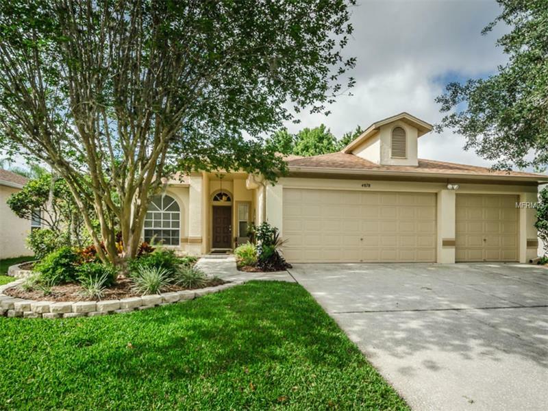 Property Photo:  4878 Edgewater Lane  FL 34677 