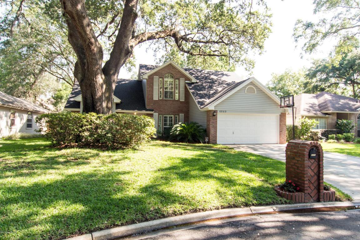 Property Photo: 4849 Victoria Chase Court FL