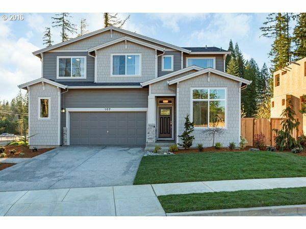 Property Photo:  1062 SE 47th Ave  OR 97123 