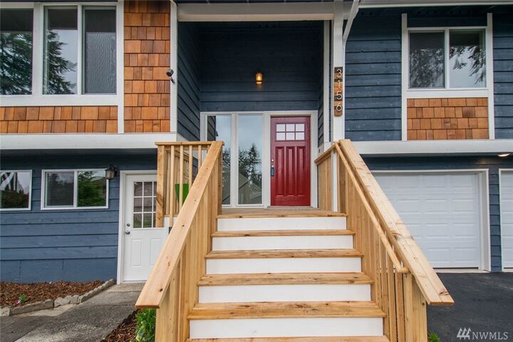 Property Photo: 3156 SE Villa Carmel Drive WA 98366