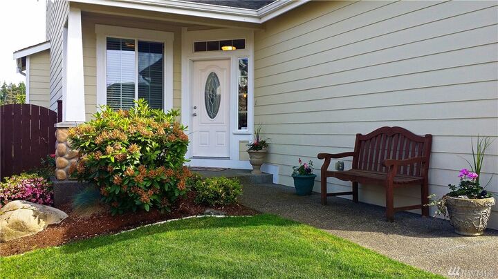 Property Photo: 11518 185th St E WA 98374