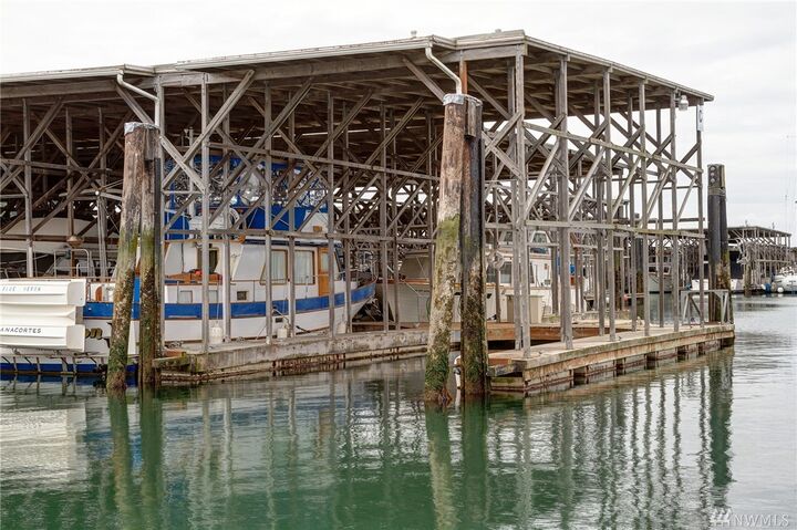 Property Photo:  1600 5th St C-125  WA 98221 