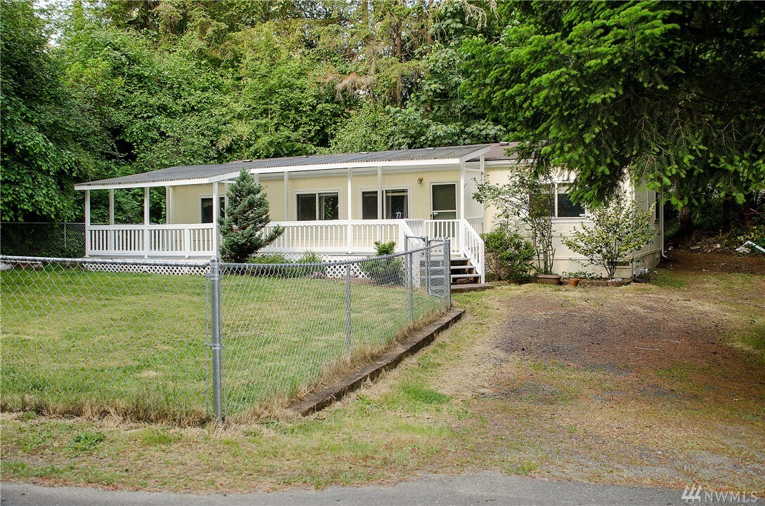 Property Photo:  20 NE Matthew Ct  WA 98528 