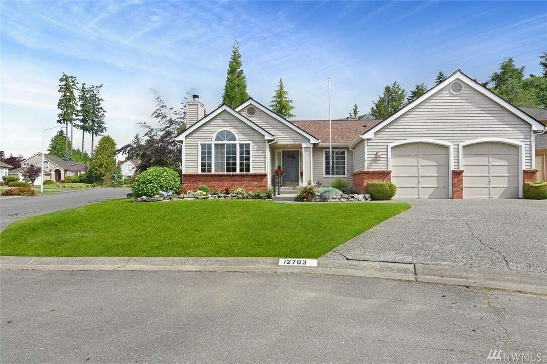 Property Photo:  12703 52nd Place W  WA 98275 