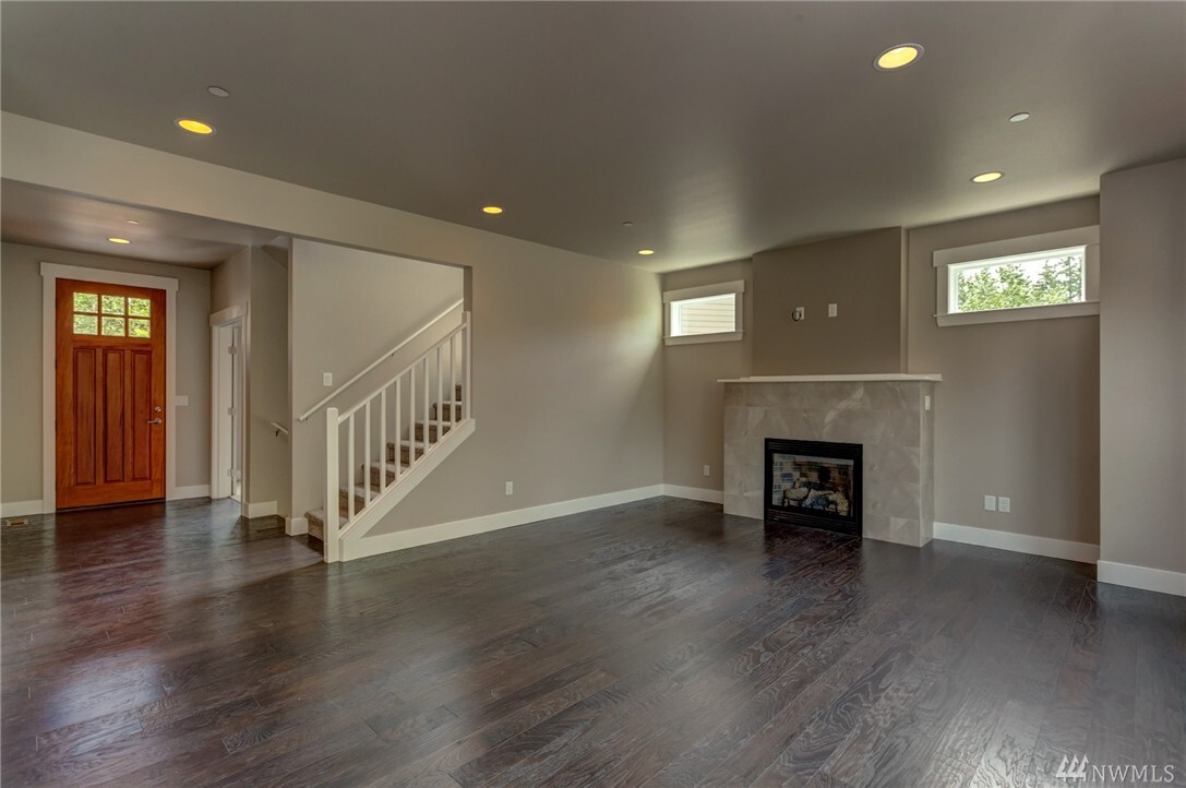 Property Photo: 3305 Sydney Ct WA 98226