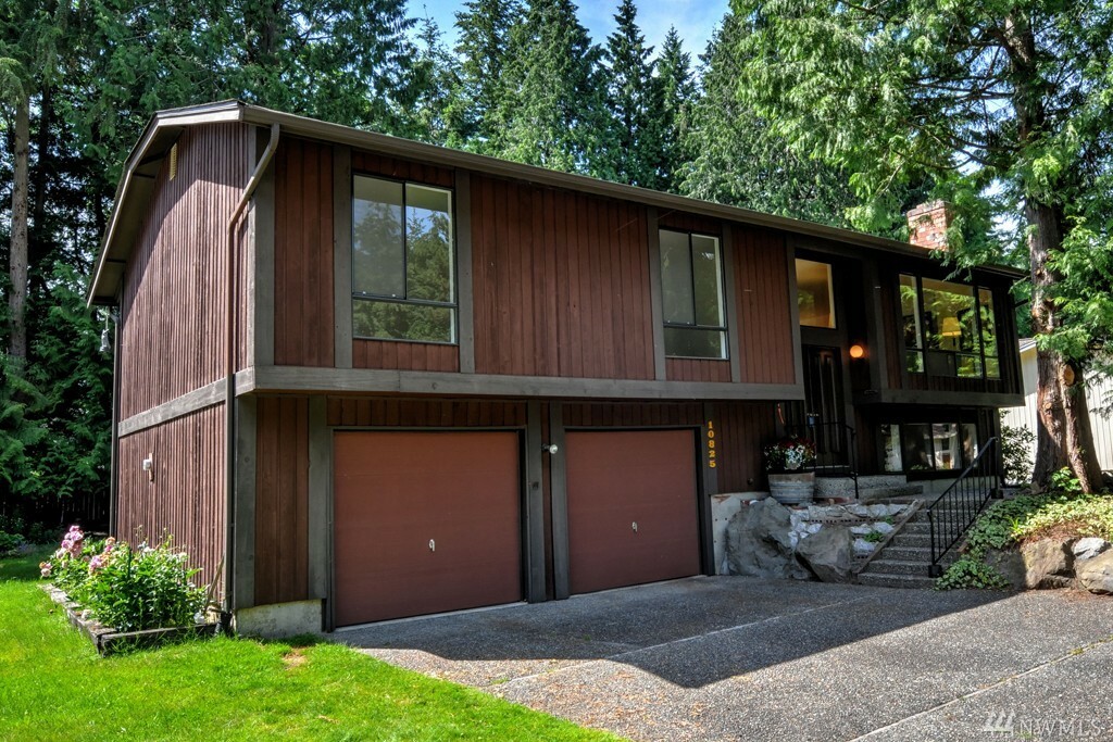 Property Photo:  10825 165th Place NE  WA 98052 