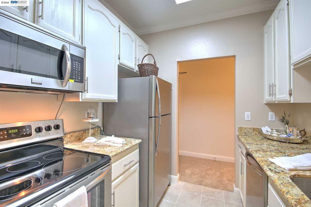 Property Photo: 39865 Cedar Blvd 335 CA 94560