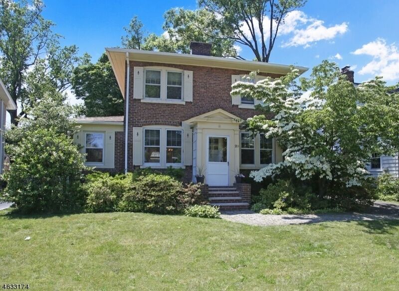 Property Photo:  20 Fairview Ave  NJ 07901 